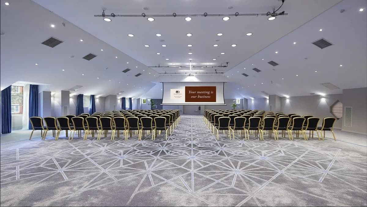 London Room - DoubleTree by Hilton London - Docklands Riverside