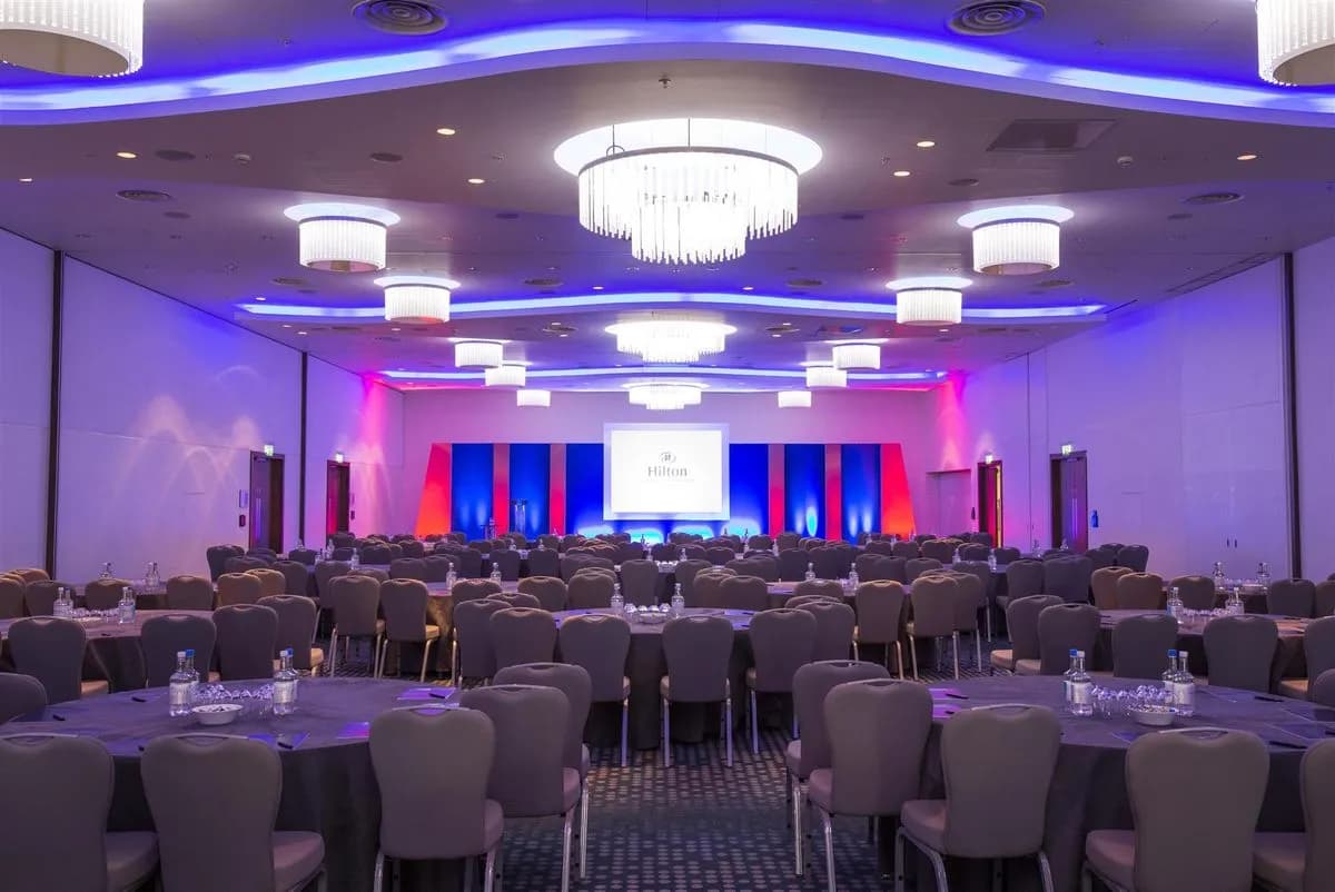 Gallery Room Sections 3-4 - Hilton London Heathrow Airport Terminal 5