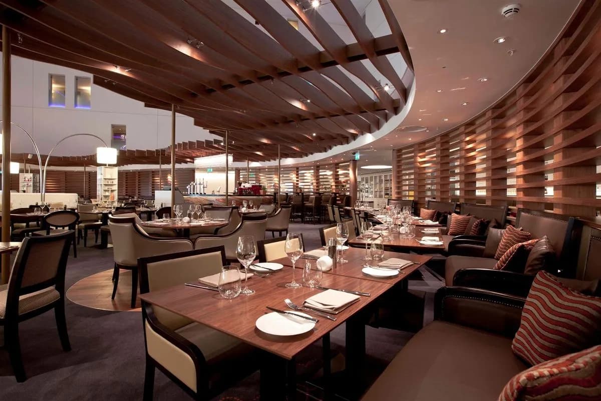 The Gallery Restaurant - Hilton London Heathrow Airport Terminal 5