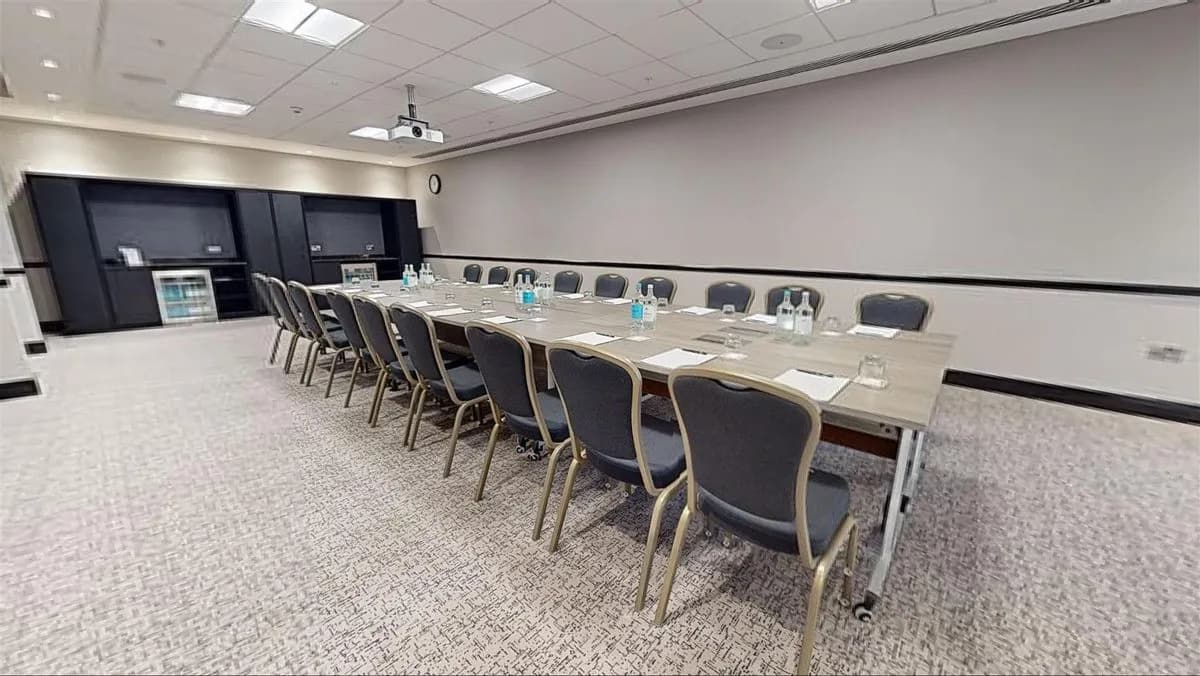 Epsom - Hilton London Gatwick Airport
