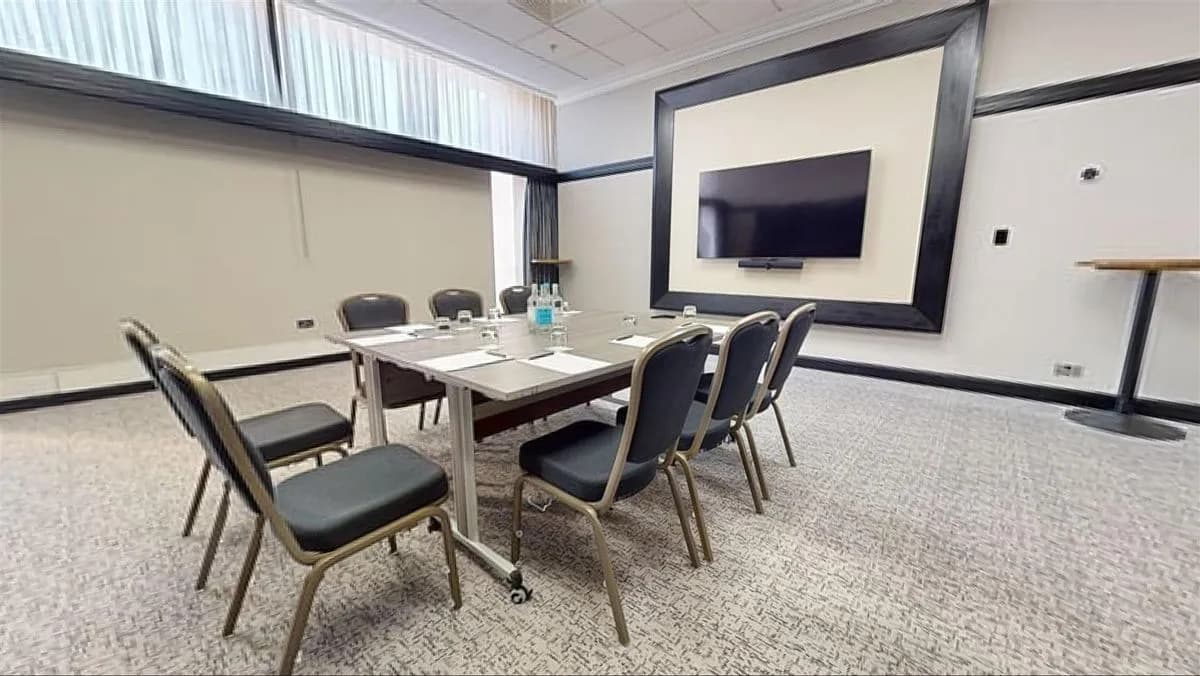 Windsor - Hilton London Gatwick Airport