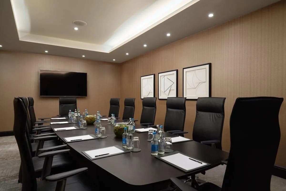 Blackfriars Boardroom - Hilton London Bankside