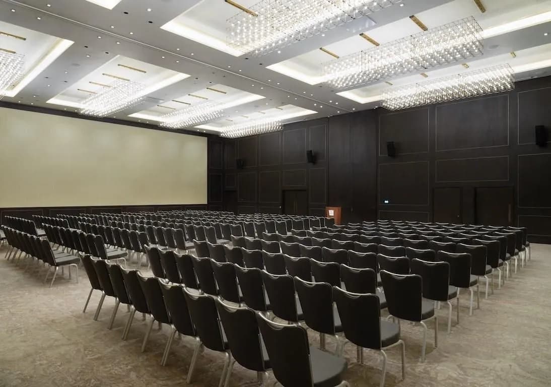 Ballroom Sections Two & Three - Hilton London Bankside