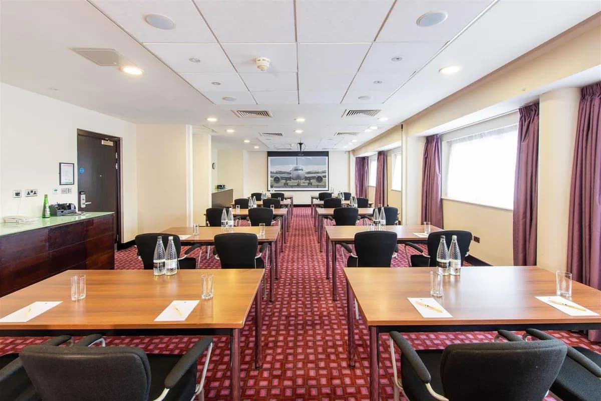 DoubleTree Suite - DoubleTree by Hilton London Heathrow Airport