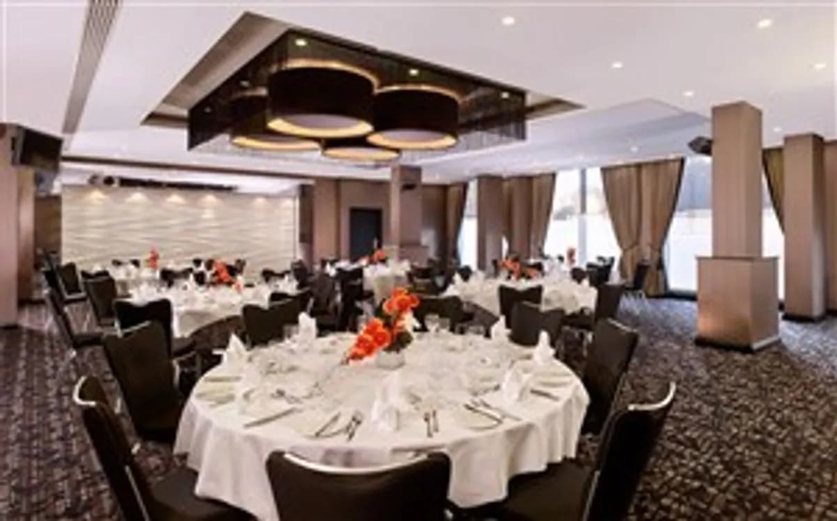 Woking 2 Room - DoubleTree by Hilton Woking