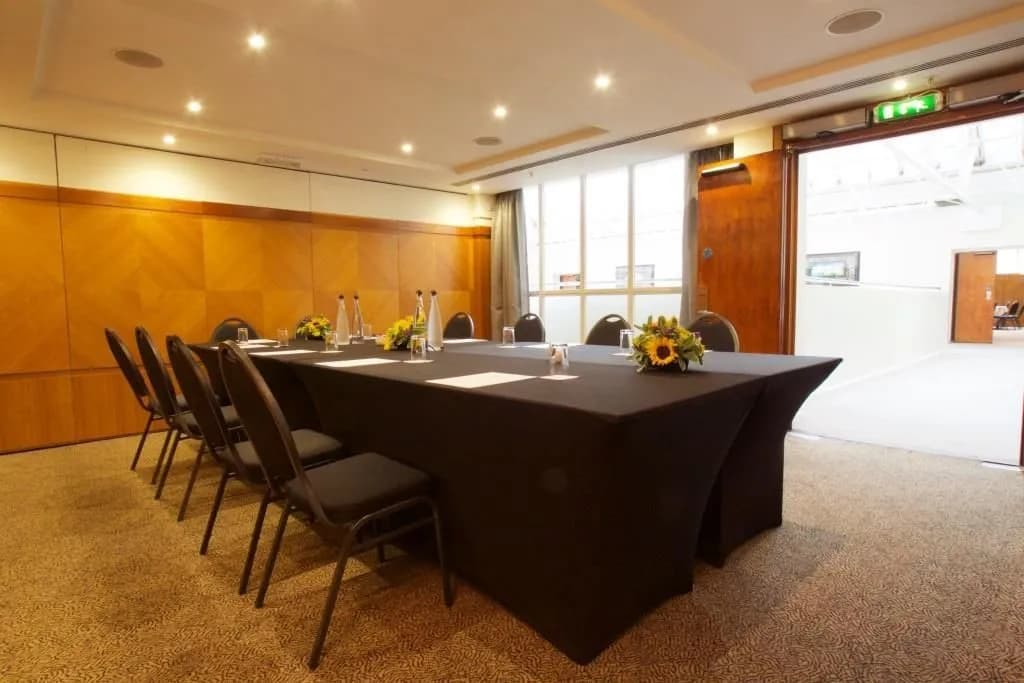Chelsea Room - Millennium Hotel London Knightsbridge