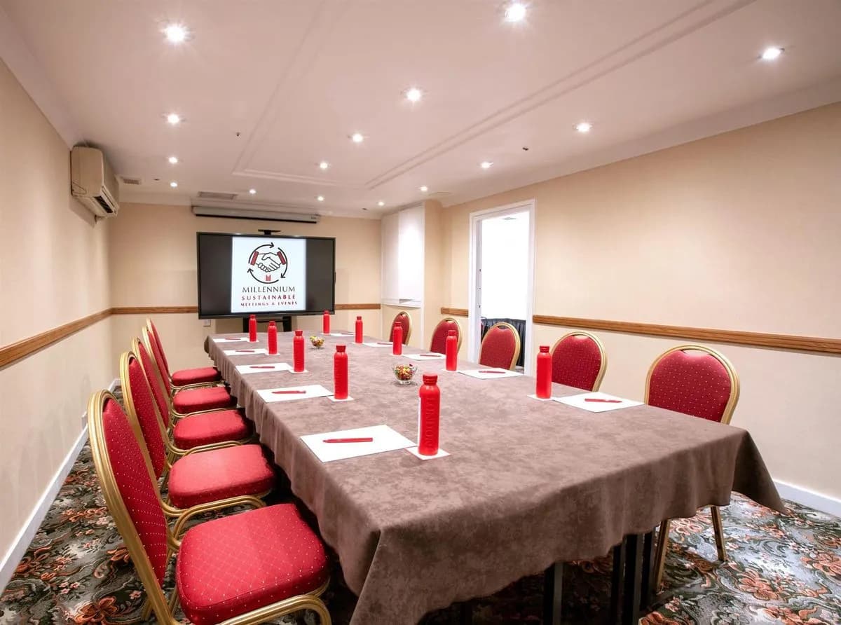Brompton Boardroom - Millennium Hotel & Conference Centre Gloucester - London Kensington