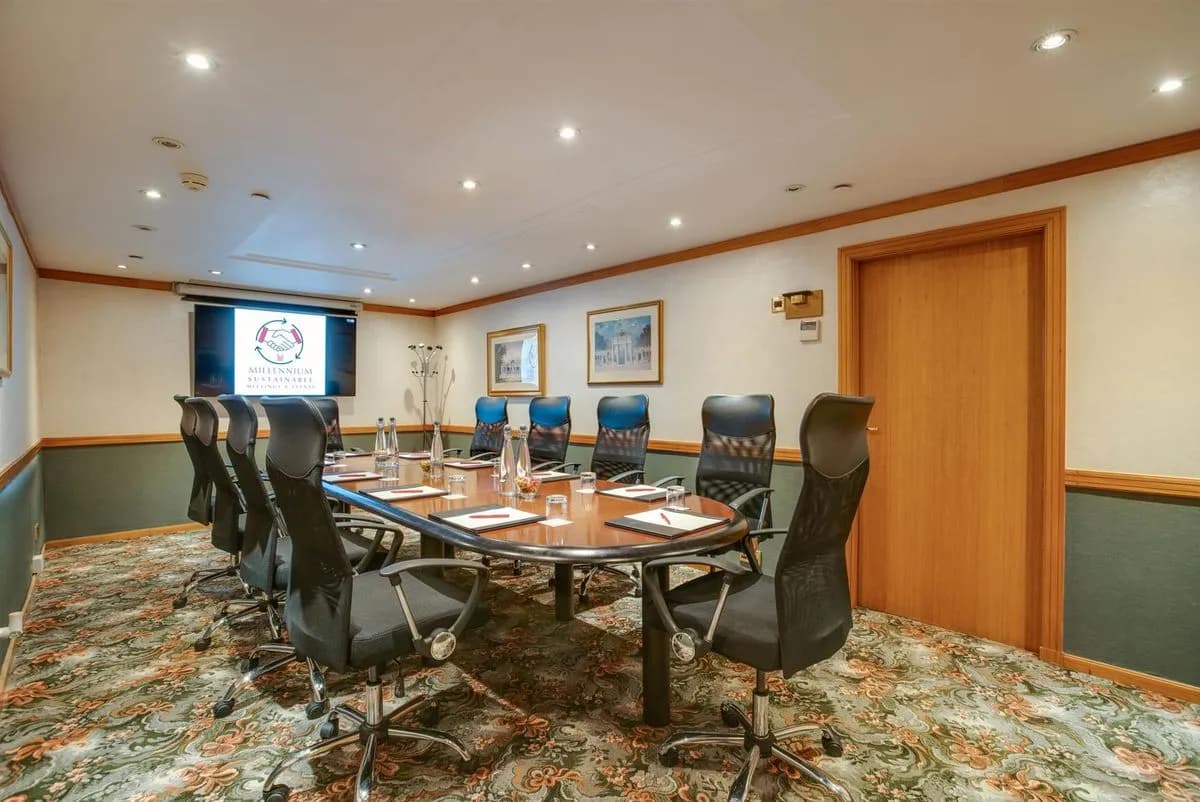 Gloucester Boardroom - Millennium Hotel & Conference Centre Gloucester - London Kensington