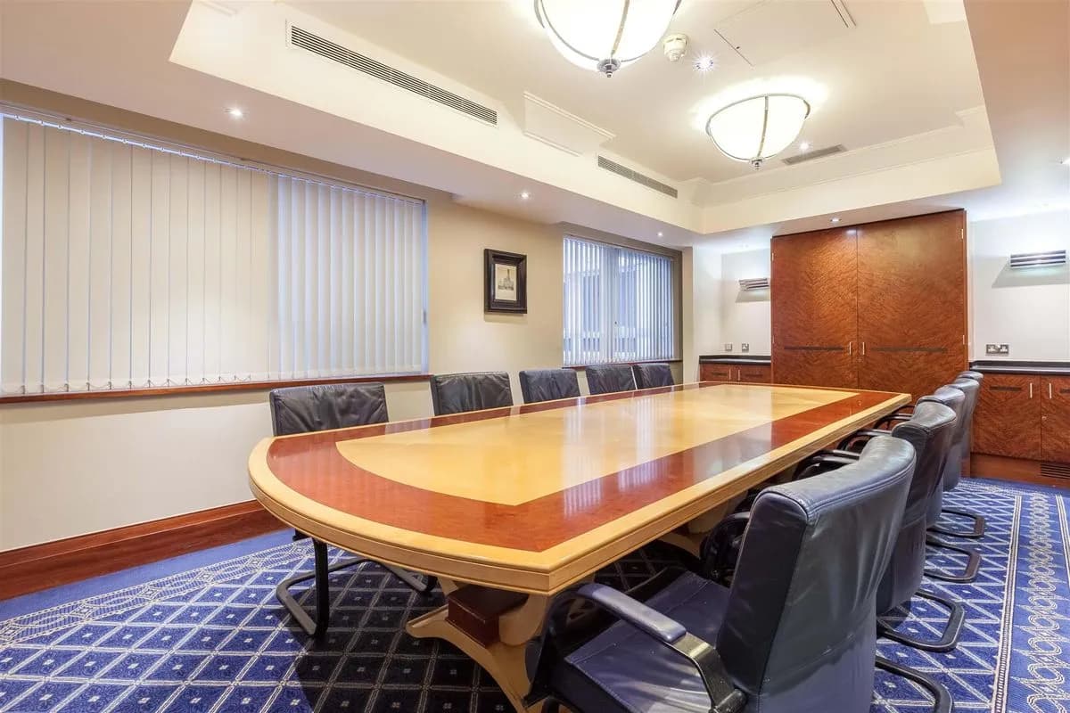 Directors Boardroom - Thistle City Barbican