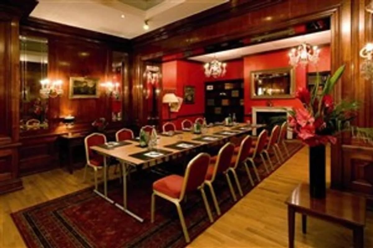 Writing Room Hyde Park - Thistle Hyde Park
