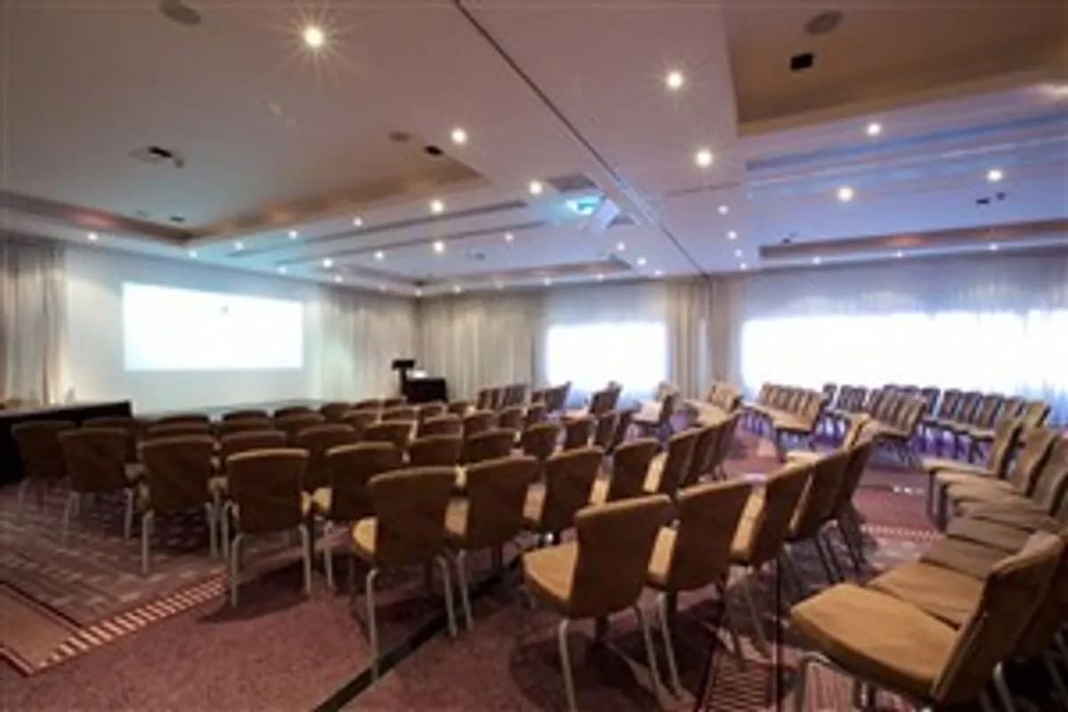 The Belgrave 1 or The Belgrave 2 (Half of Room) - The Chester Grosvenor