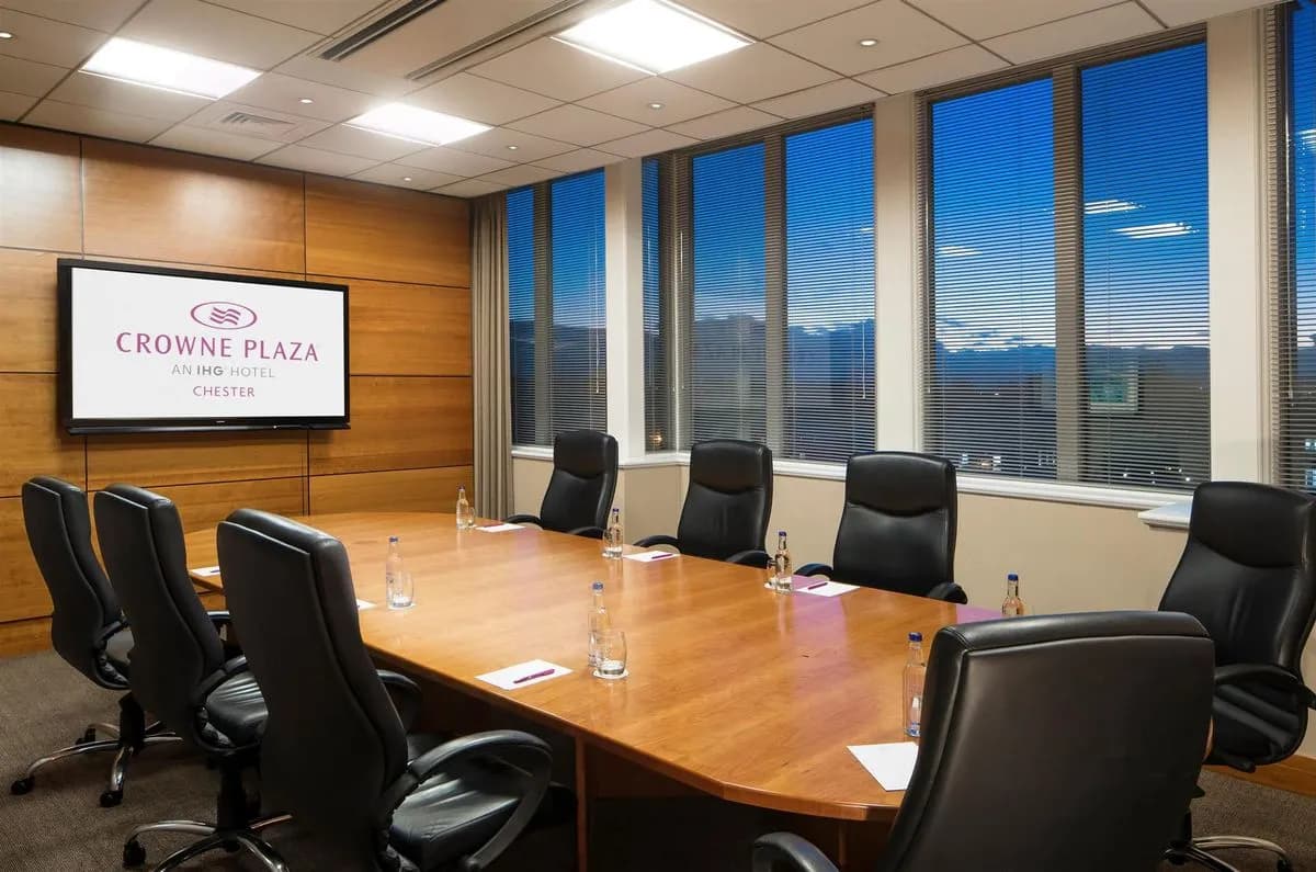 Executive Directors Boardroom - Crowne Plaza Chester