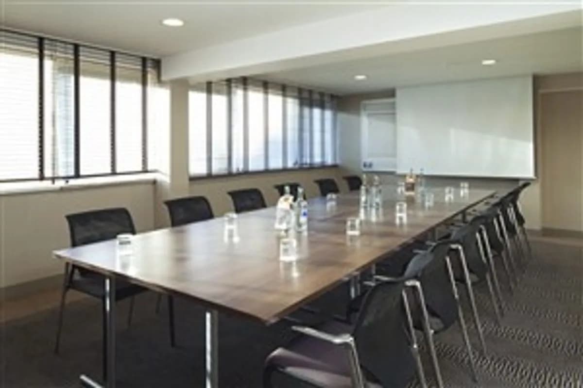 Studio Room 136 - Crowne Plaza Manchester Airport Hotel