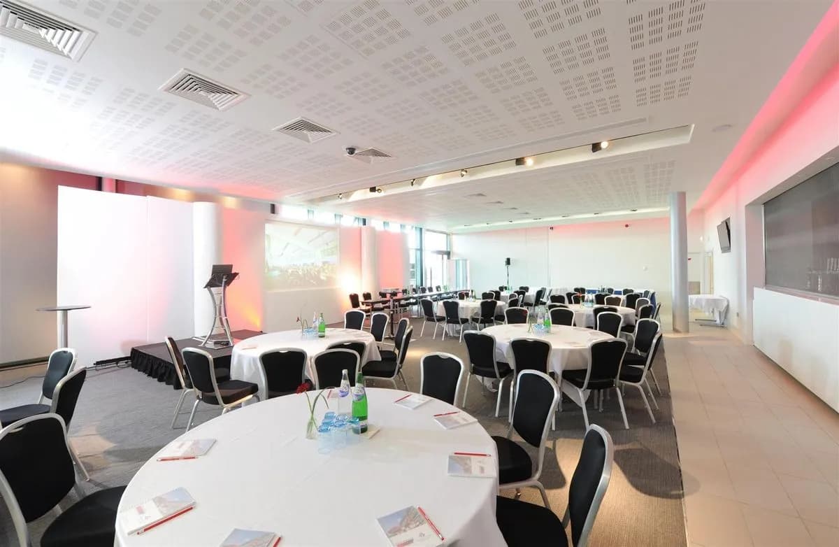 1864 Suite - Hilton Garden Inn Manchester Emirates Old Trafford