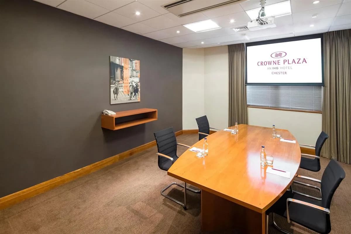 Burton Suite - Crowne Plaza Chester
