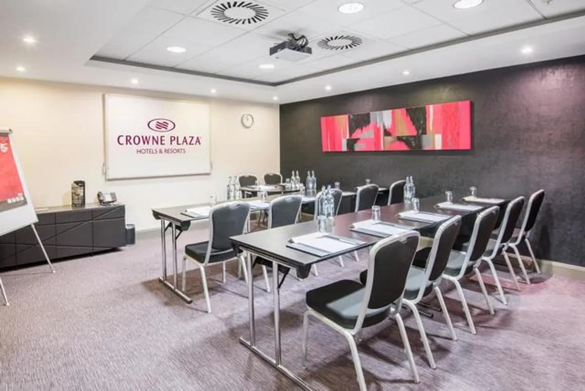 Redhill Suite - Crowne Plaza Manchester City Centre