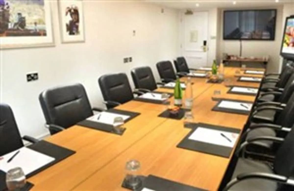 Cheltenham Suite - Mercure Haydock Hotel