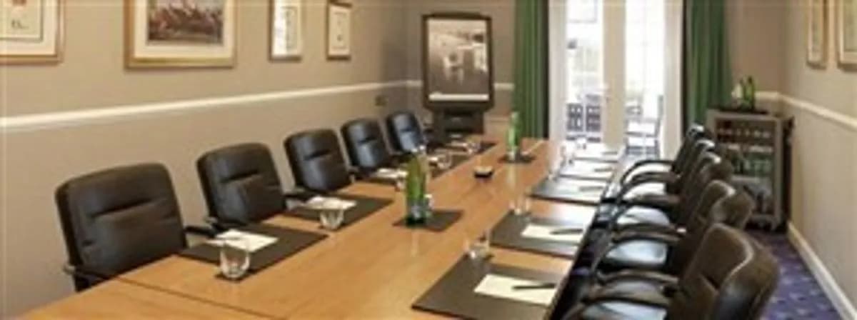 Jockey Club - Mercure Haydock Hotel