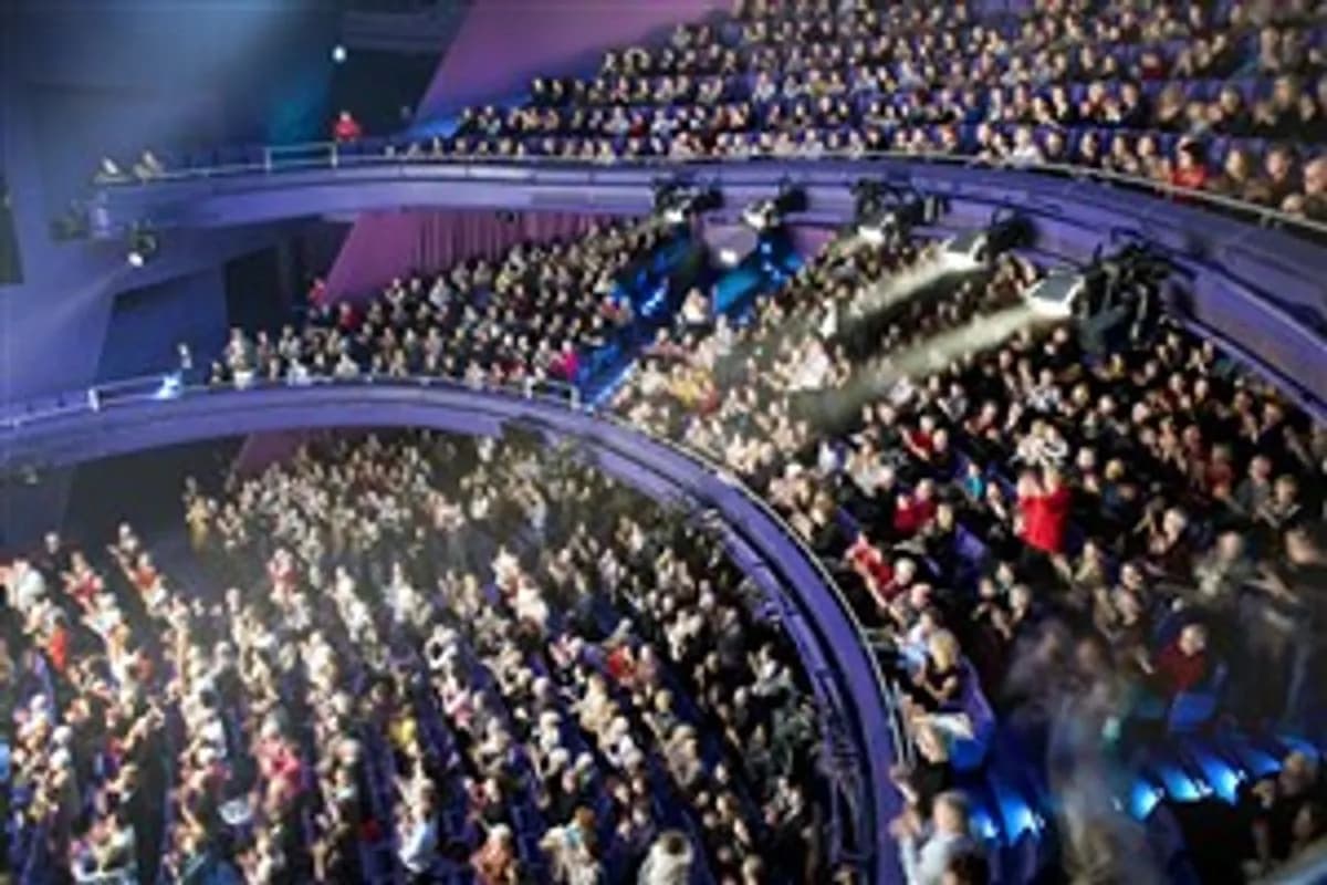 Lyric Theatre - The Lowry Art & Entertainment