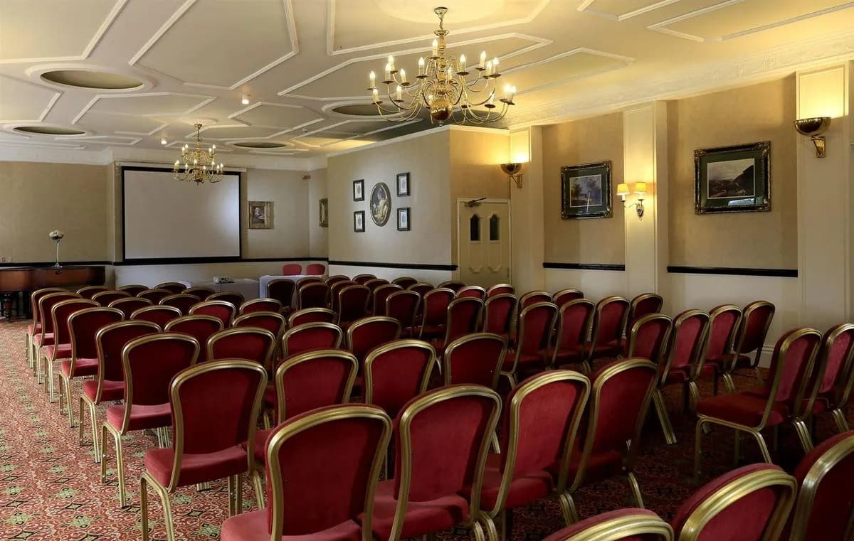 Tennyson Suite - Macdonald Kilhey Court