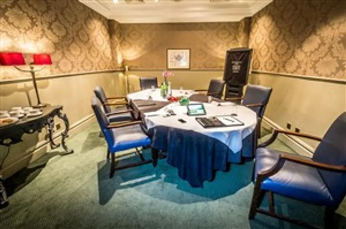 Perkins Suite - Oulton Hall Hotel Spa&Resort