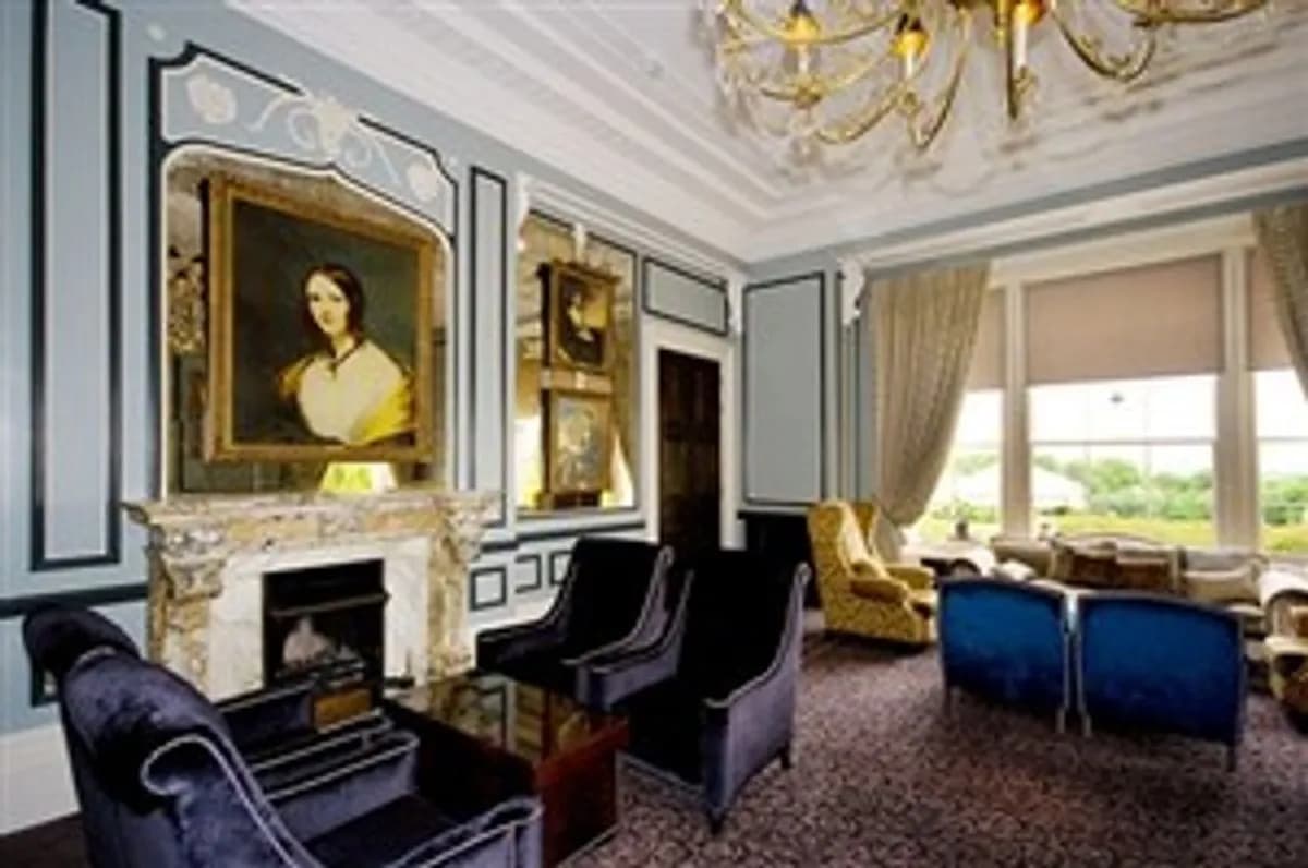 Repton Lounge - Oulton Hall Hotel Spa&Resort