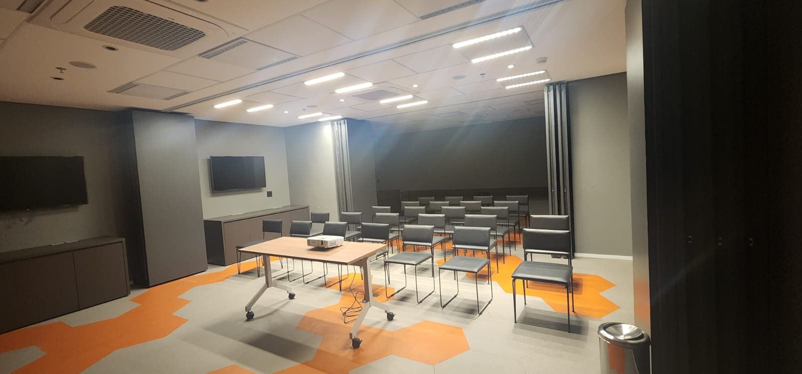 Sala de Reunião 3 - Intercity Tatuapé