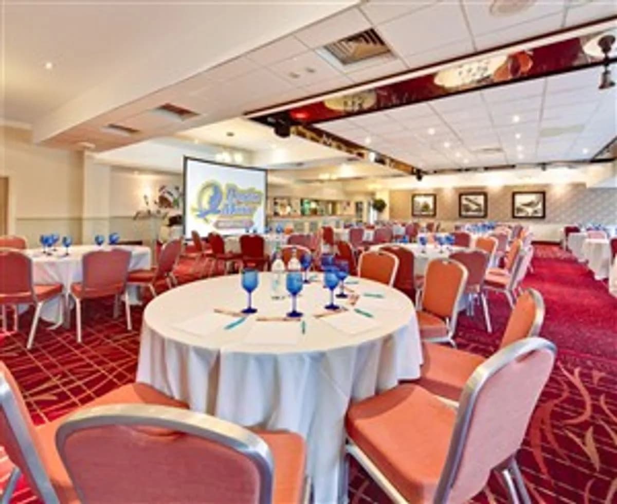 Hamilton Suite - Drayton Manor Hotel
