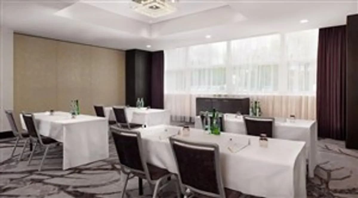 Bramley Room - DoubleTree by Hilton Nottingham - Gateway