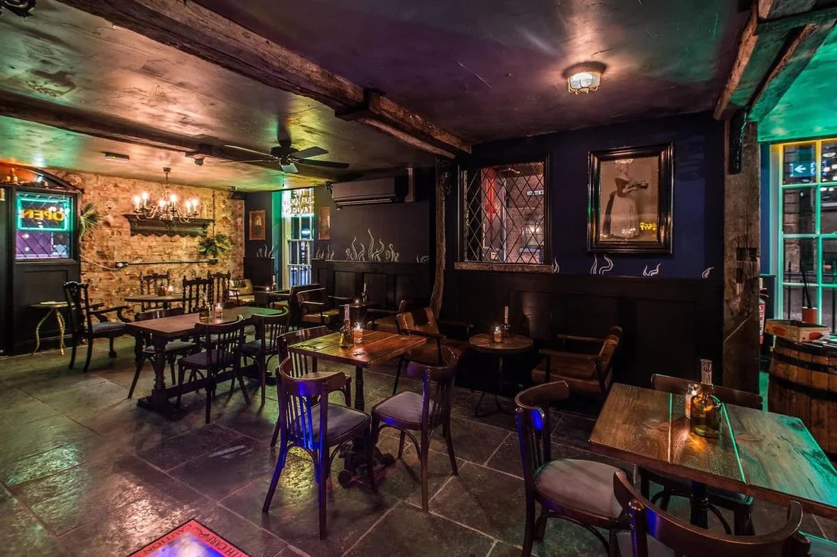 Curious Tavern - Mercure Nottingham City Centre Hotel
