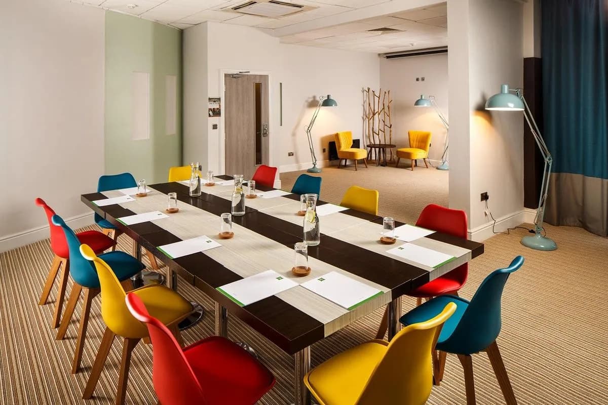 Thomas Shelby - ibis Styles Birmingham Oldbury Hotel