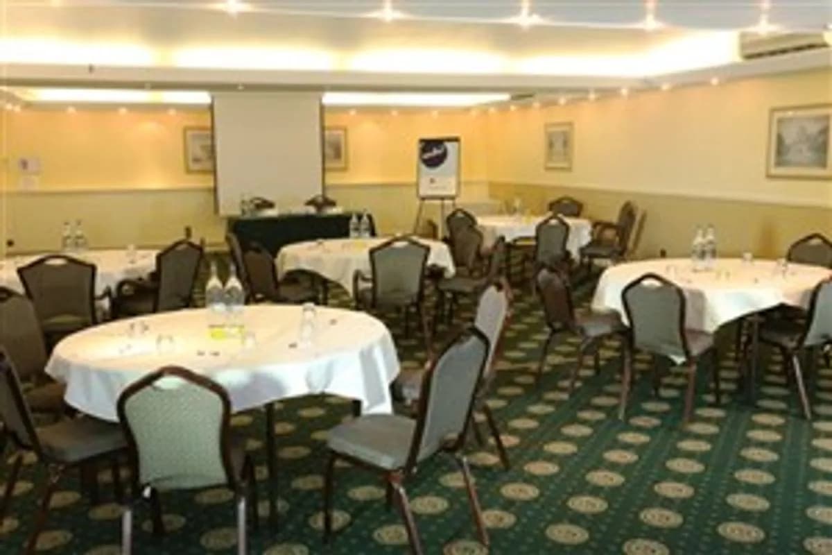 Ash - Best Western Premier Yew Lodge East Midlands Airport