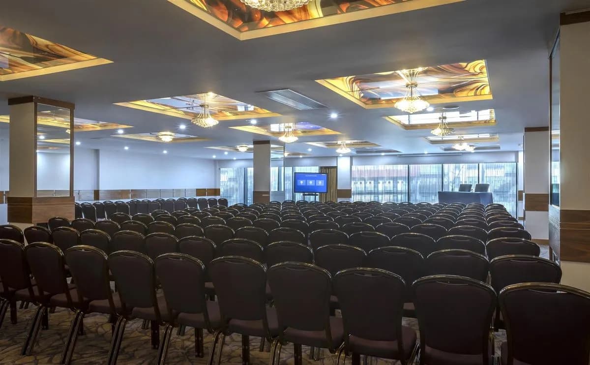 Shannon Suite 1&2 - Maldron Hotel Tallaght