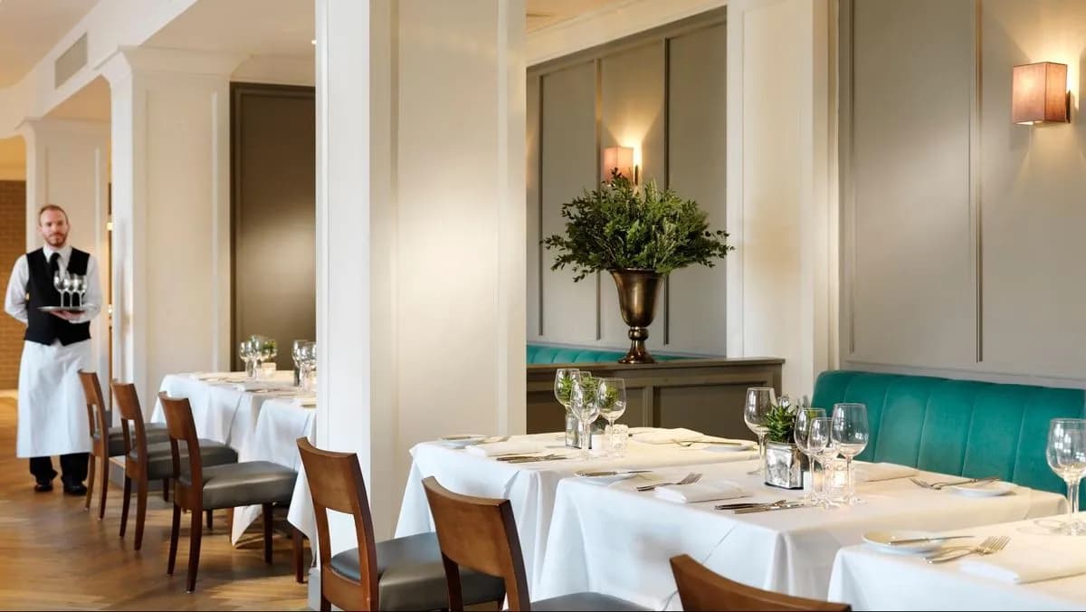 Hugo's Gallery - Druids Glen Hotel & Golf Resort