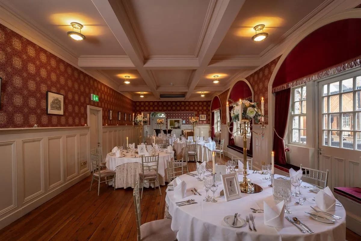 Moore Abbey Suite - Killashee Hotel