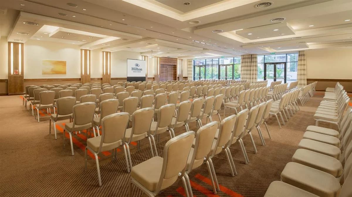 Walls Suite - Hilton Dublin Airport