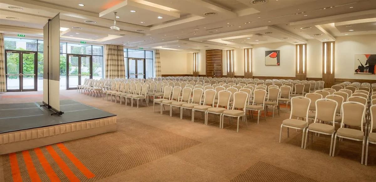 Walls Suite 1 - Hilton Dublin Airport
