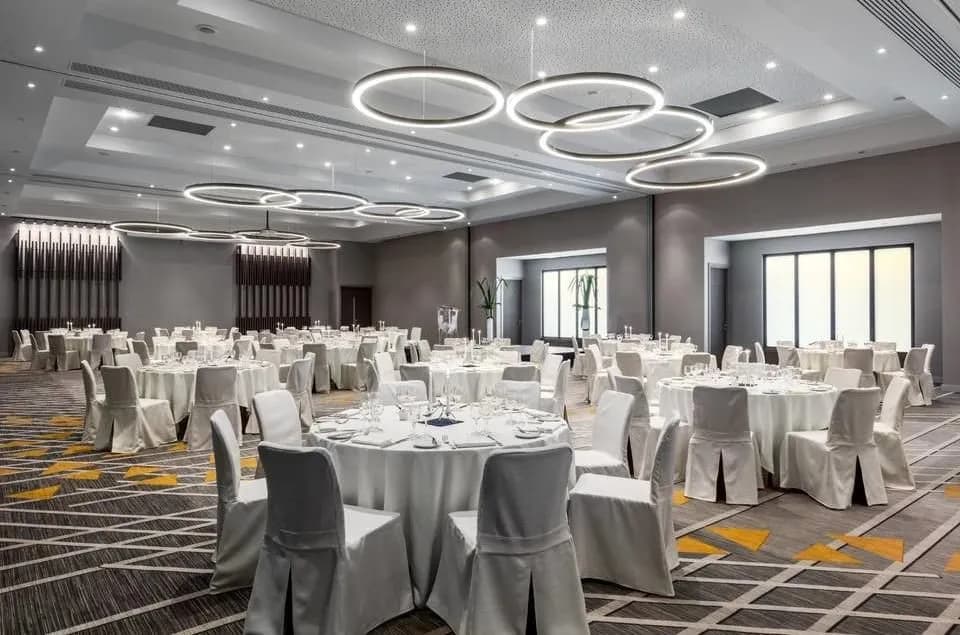 Scene 1+2+3+4 - Paris Marriott Charles de Gaulle Airport Hotel
