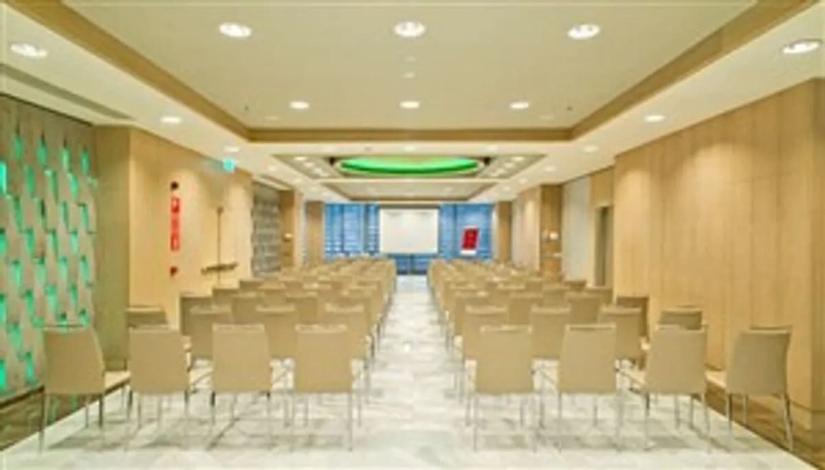 ROMA 2 - NH Collection Madrid Eurobuilding