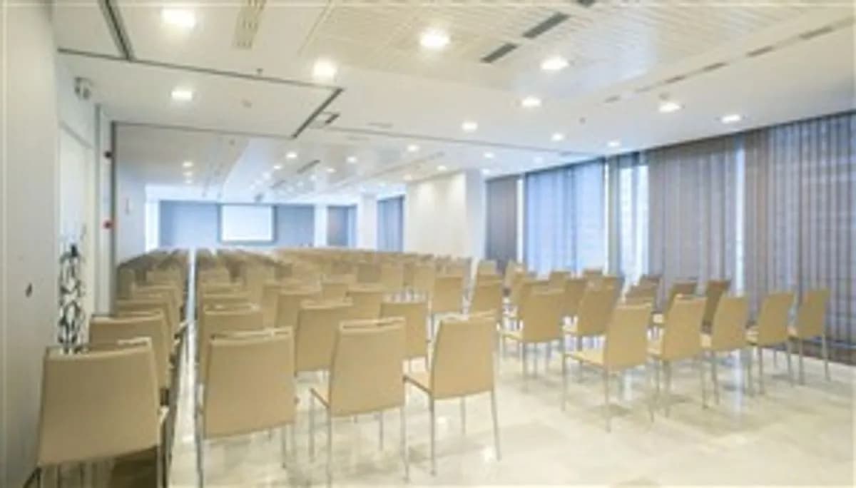 BENELUX (AMSTERDAM + AMBERES) - NH Collection Madrid Eurobuilding