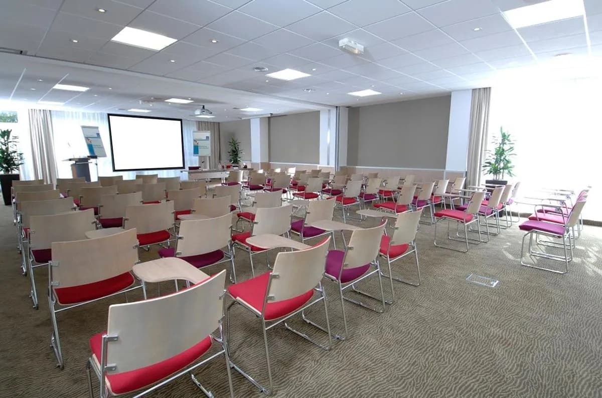 EVRY - B&B HOTEL Cergy Port