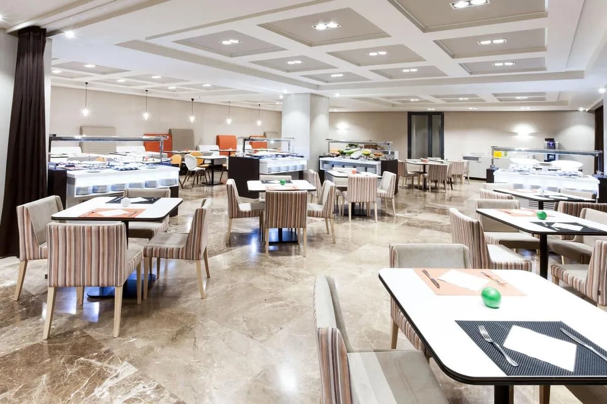 Roble/Lima - Hotel Novotel Madrid Center