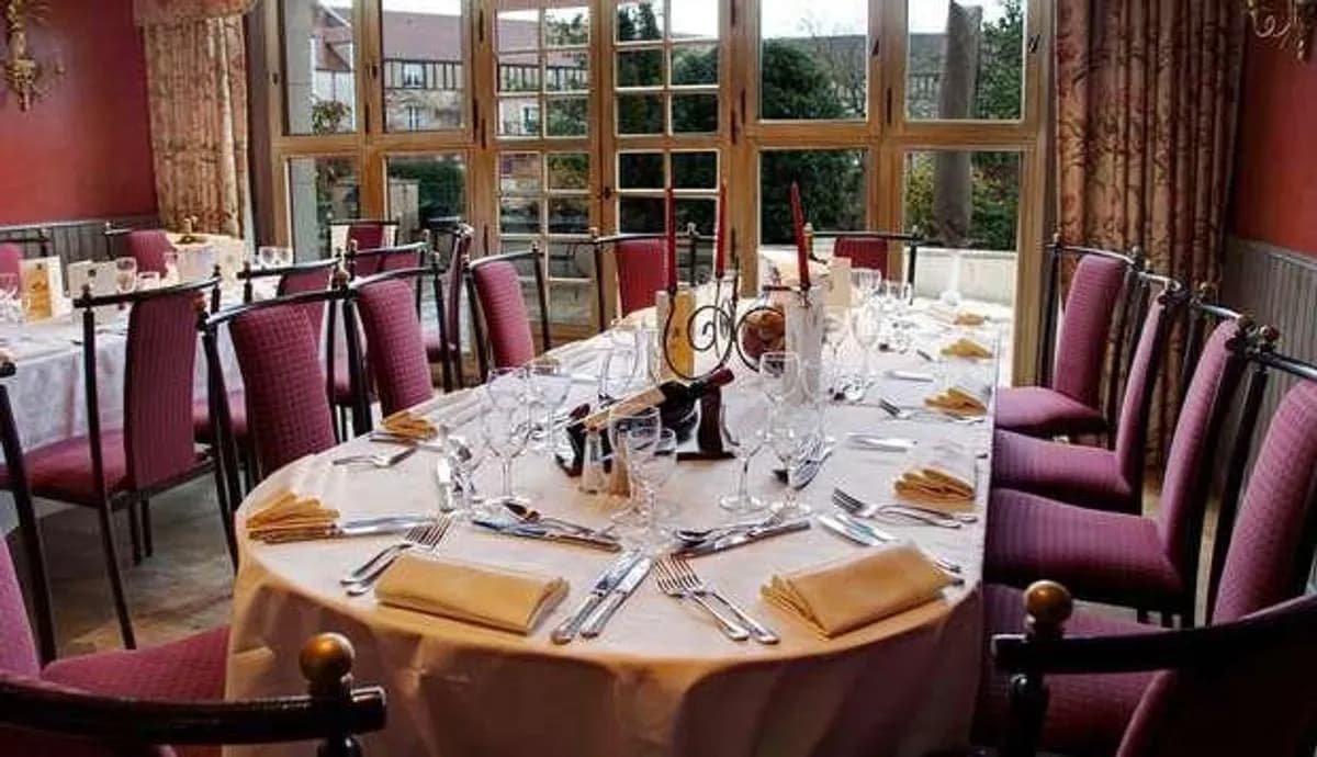 Salon PIGEONNIER - Le Manoir De Gressy