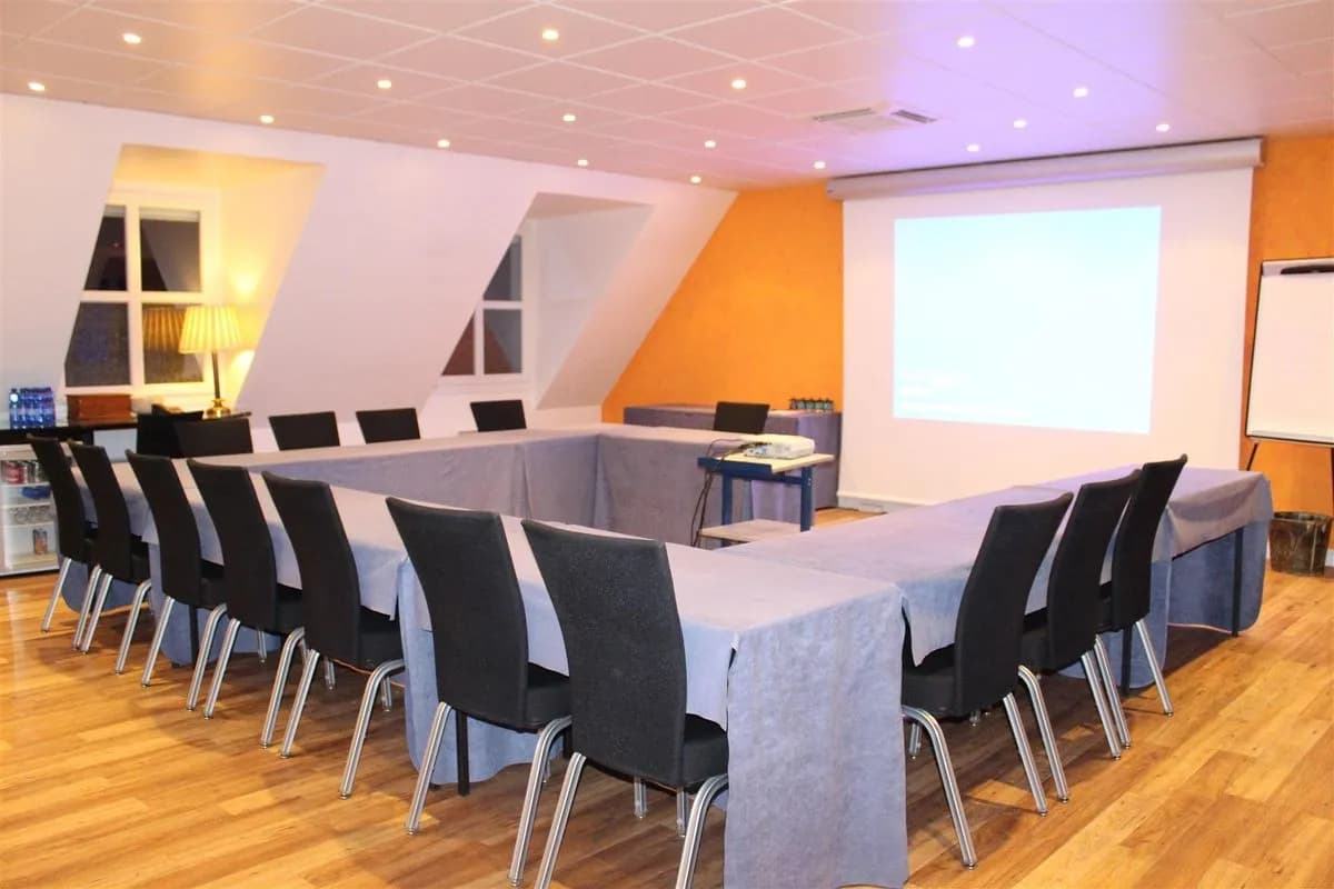 Salon HELIOS - Le Manoir De Gressy