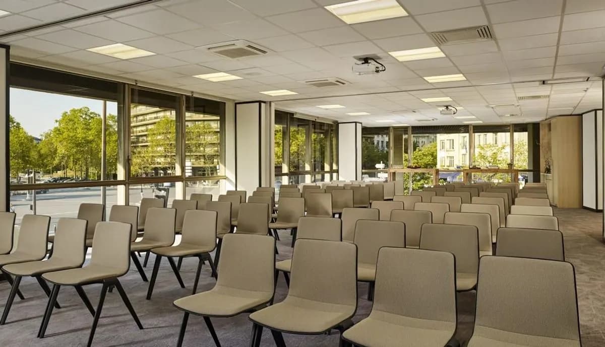 Lab 1 - Hyatt Regency Paris Etoile