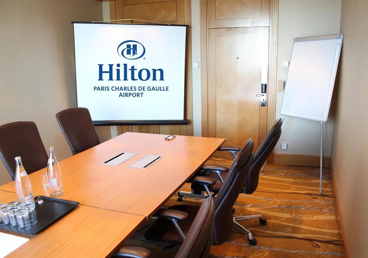 Edmonton - Hilton Paris Charles De Gaulle Airport