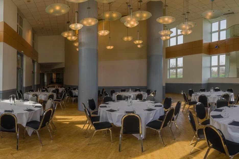 Cafe Mirage - The Atrium Hotel & Conference Centre by Penta