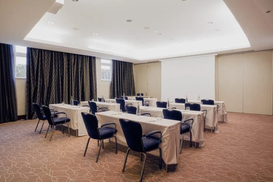 Apogee 4 - The Atrium Hotel & Conference Centre by Penta