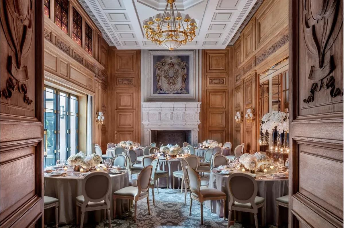 Salon Louis XIII - Four Seasons Hotel George V, Paris