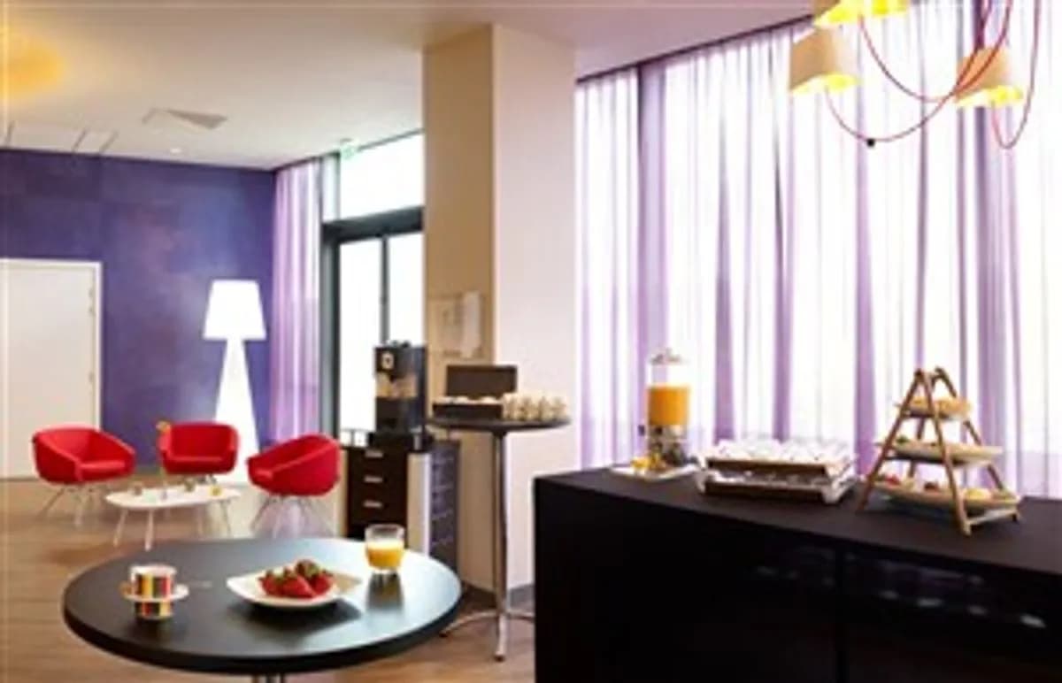 Arena 2 + Foyer - Park Inn by Radisson Lille Grand Stade